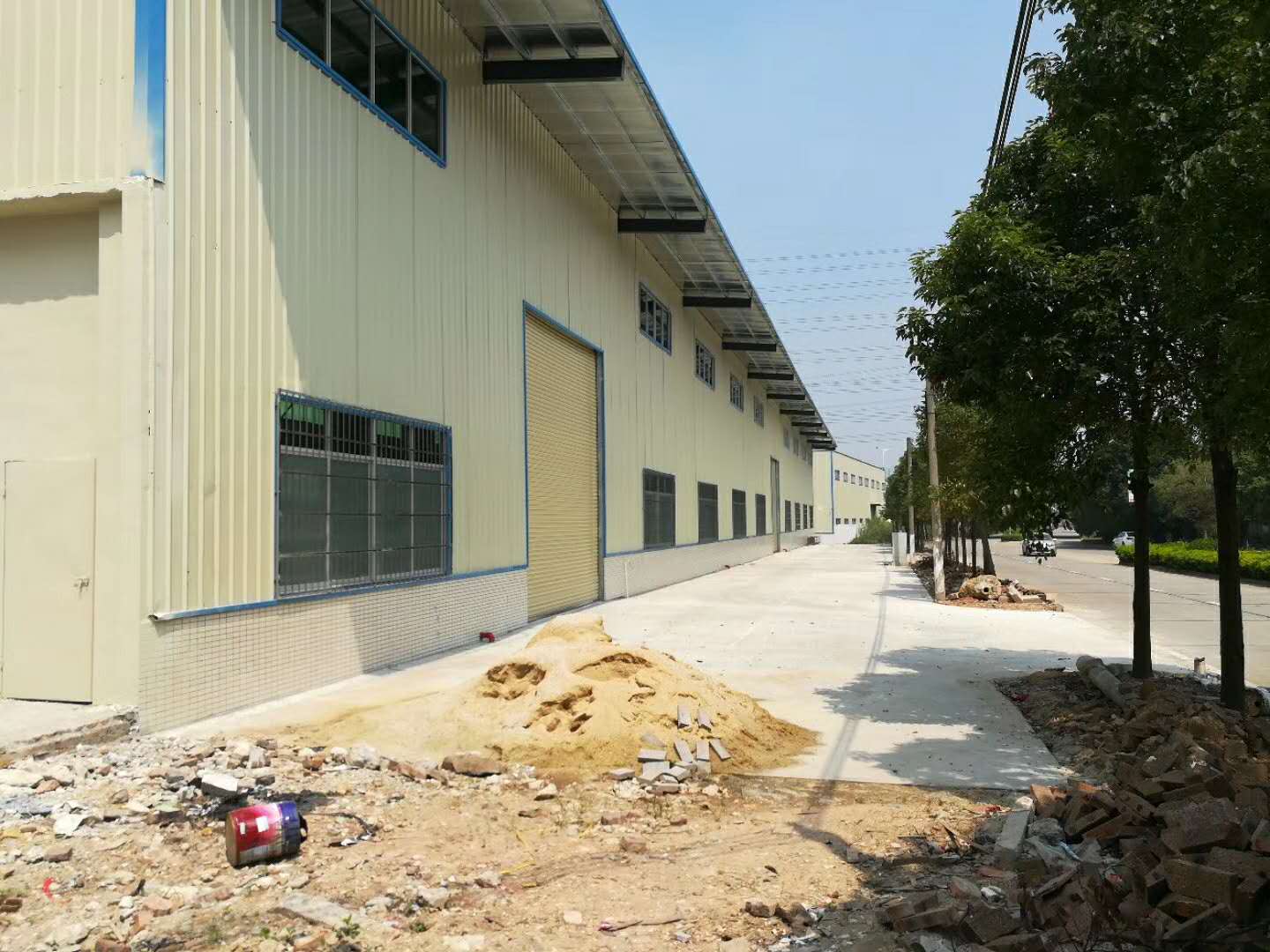 东莞企石新出全新单一层钢结构厂房950平方出租
