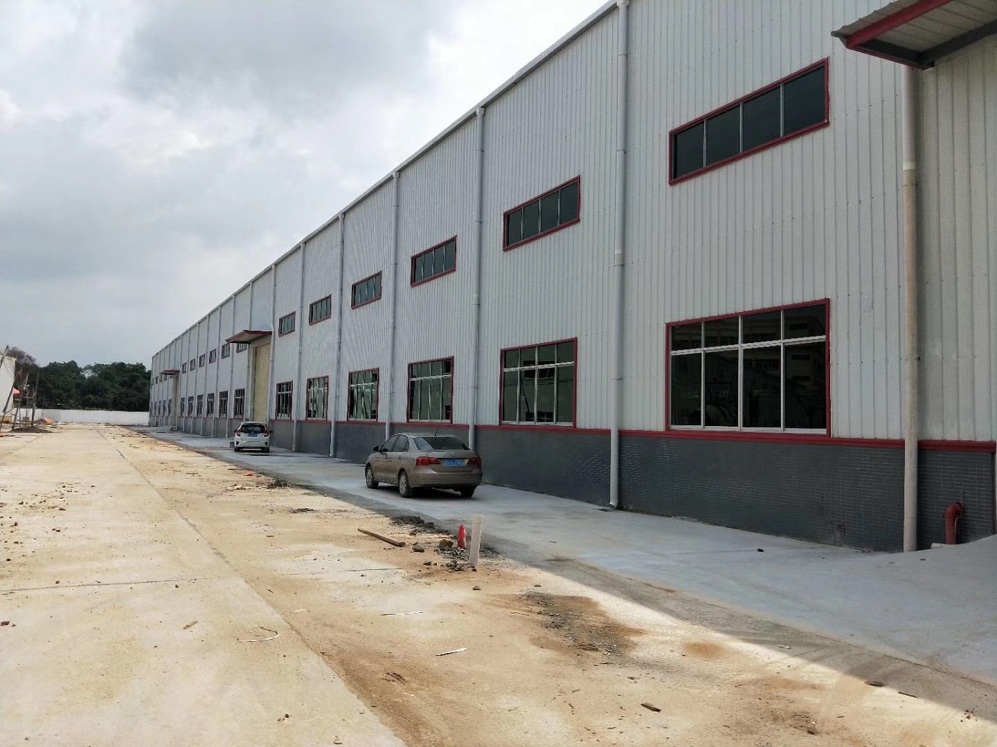 东莞横沥独院钢单一层结构厂房4600平方出租可办环评