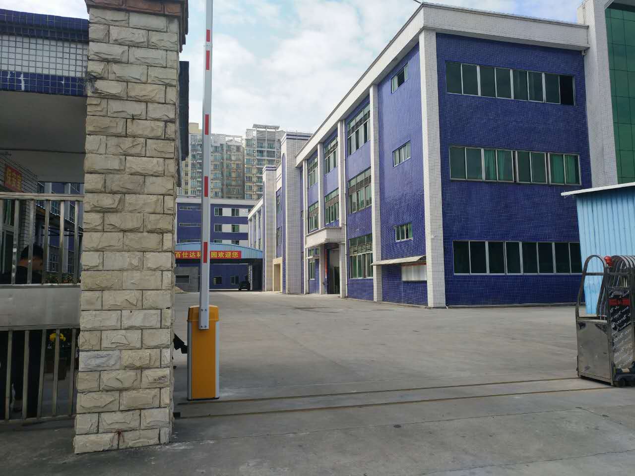东莞横沥独院标准厂房分租一楼1800平方厂房出租