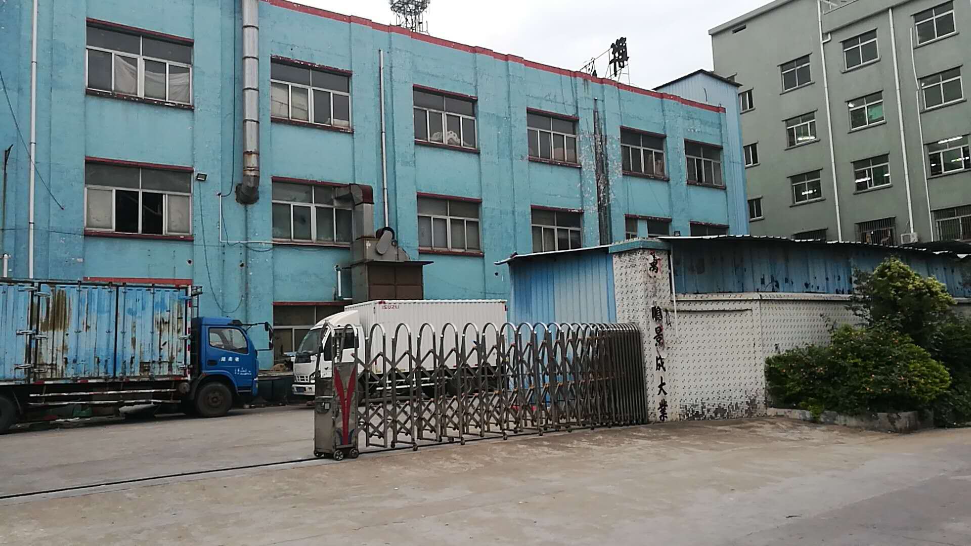 东莞常平独院标准厂房分租三楼1200平方厂房出租